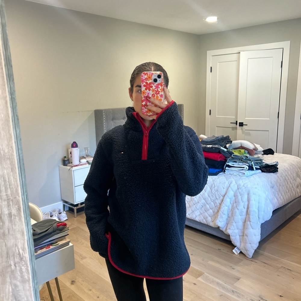 Tommy Hilfiger Navy Blue Fleece with Red Accents